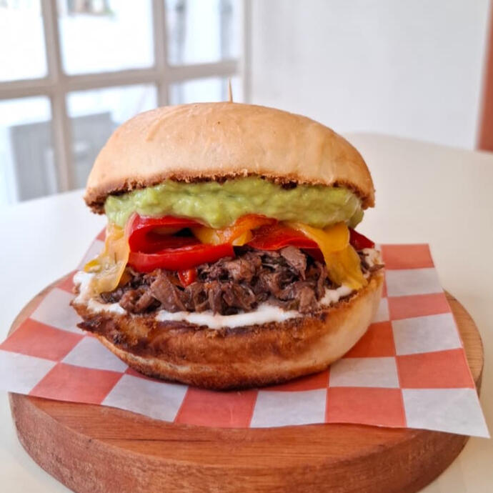 🍖 Sandwich Carne Mechada